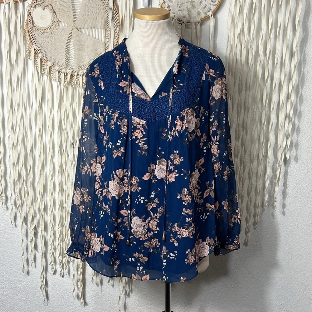 Sundance Blue Floral Flowy Blouse size M